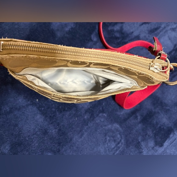 Coach Red Cross Body Purse - Picture 3 of 10